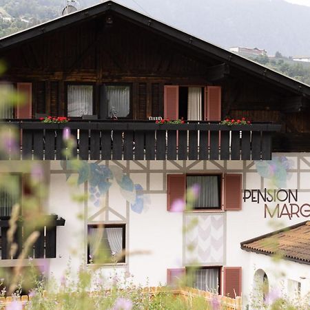 Pension Margreth Riffian Exterior foto